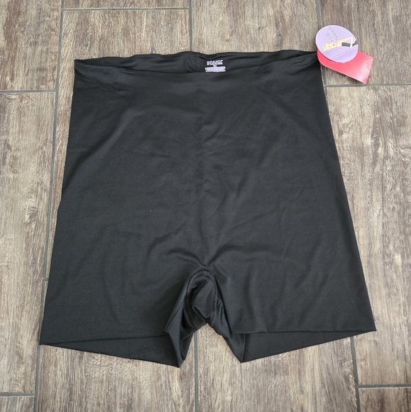 Spanx Hide and Sleek Shorts Size 3X - Picture 1 of 6